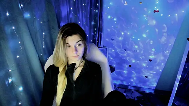 Sweet me  online show from November 23, 2025, 7:07 am