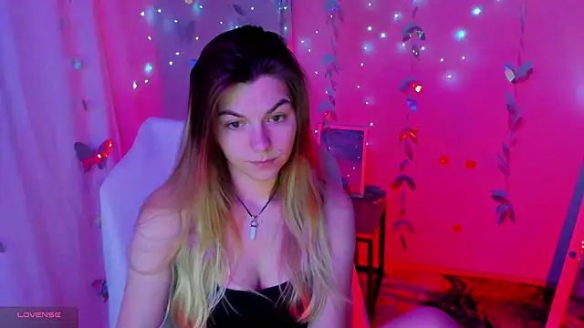 Snapshot of Sweet_me_ chatting on July 9, 2026, 5:41 am Sweet me online show from July 9, 2026, 5:41 am