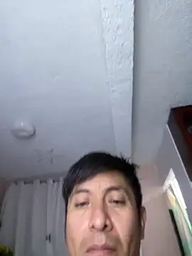 JoulElliie online show from October 26, 2025, 4:02 am