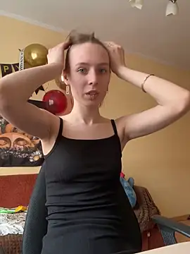 Crayzy Luv online show from February 14, 2025, 10:06 am