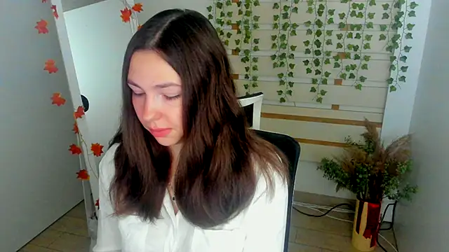 Lexy flower online show from October 8, 2025, 6:48 am