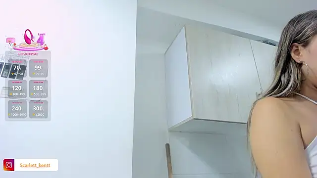 ScarlettAndClark online show from February 12, 2026, 2:44 am