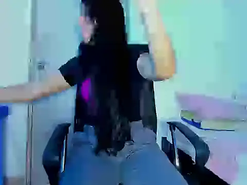 skinnyanai2 online show from October 29, 2025, 5:56 pm