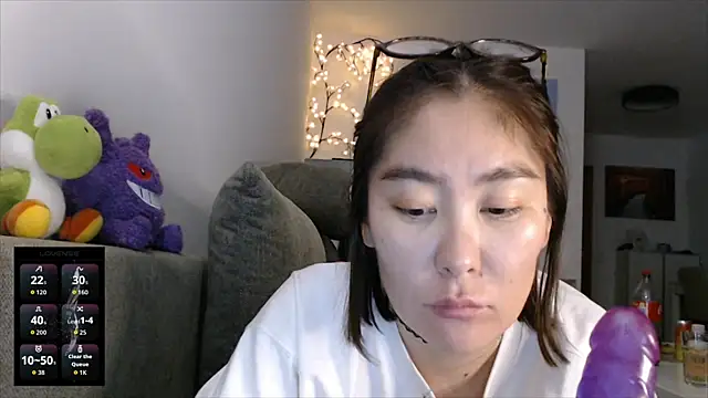 Kunimitsuu  online show from October 4, 2025, 10:33 pm