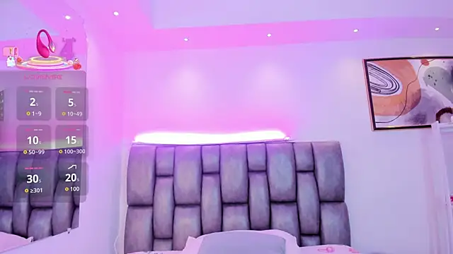 martina mancini online show from September 12, 2025, 12:38 pm