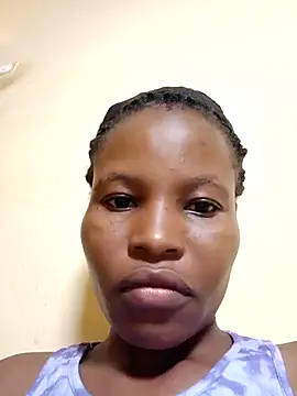 Snapshot of petite_babe chatting on February 18, 2026, 7:32 pm petite babe online show from February 18, 2026, 7:32 pm