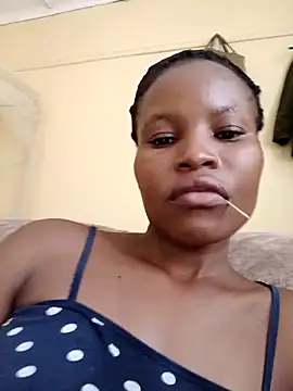 Snapshot of petite_babe chatting on February 17, 2026, 7:38 am petite babe online show from February 17, 2026, 7:38 am