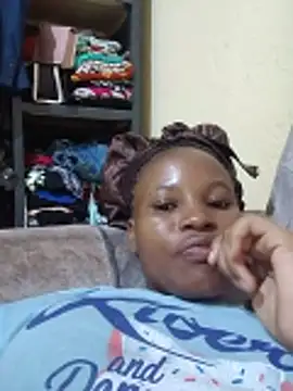 Snapshot of petite_babe chatting on June 1, 2026, 6:07 pm petite babe online show from June 1, 2026, 6:07 pm
