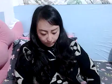 Snapshot of Xylona666 chatting on November 27, 2025, 2:50 pm Xylona666 online show from November 27, 2025, 2:50 pm