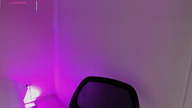 Snapshot of Oriana_Guzman chatting on February 5, 2026, 11:33 pm Oriana Guzman online show from February 5, 2026, 11:33 pm