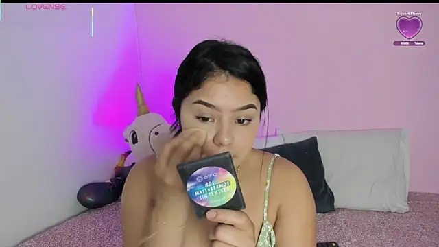 Oriana Guzman online show from October 20, 2025, 11:27 pm