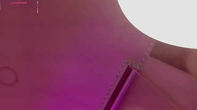 Snapshot of Oriana_Guzman chatting on February 9, 2026, 11:03 pm Oriana Guzman online show from February 9, 2026, 11:03 pm