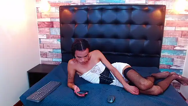 Snapshot of Foxy_Ella_ chatting on March 14, 2025, 2:30 pm Foxy Ella online show from March 14, 2025, 2:30 pm