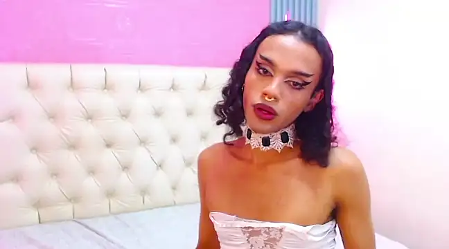 Snapshot of Foxy_Ella_ chatting on January 31, 2025, 6:36 pm Foxy Ella online show from January 31, 2025, 6:36 pm