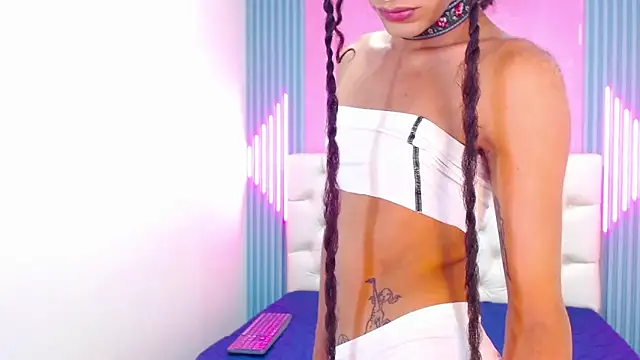 Snapshot of Foxy_Ella_ chatting on March 19, 2025, 5:50 pm Foxy Ella online show from March 19, 2025, 5:50 pm