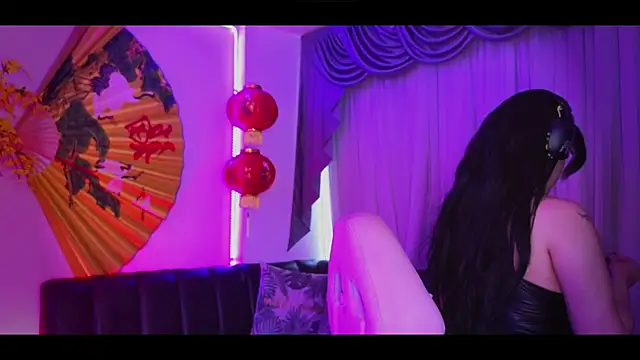 albaismynameX online show from October 18, 2025, 12:18 pm