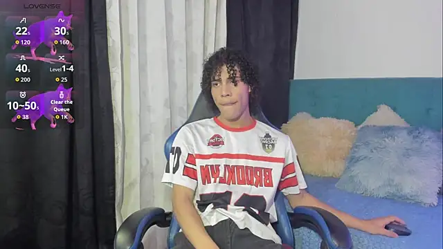 kleo helenos online show from December 16, 2025, 11:53 pm