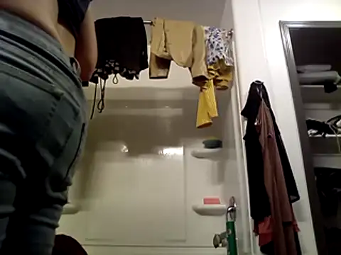 SexyB214 online show from December 4, 2025, 8:57 am