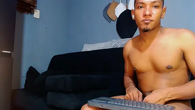 Grandeygruesa1 online show from February 20, 2025, 2:02 pm
