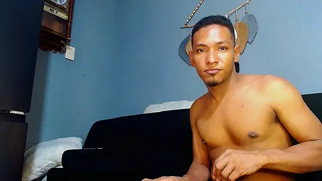 Grandeygruesa1 online show from February 17, 2025, 2:17 pm