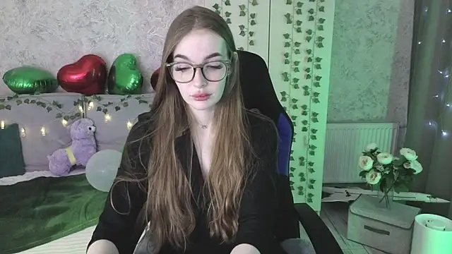 LissaCain online show from March 26, 2026, 2:43 am