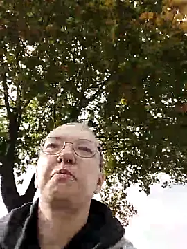 Isabella Geney online show from October 11, 2025, 12:39 pm