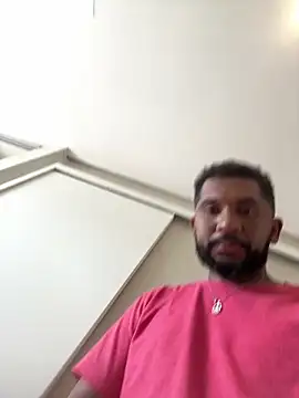 MiddlingAffluent online show from March 1, 2026, 5:13 pm