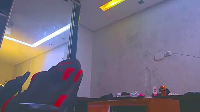 BodyandlegginLover online show from September 15, 2025, 6:36 am