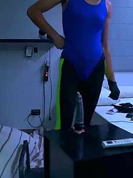 BodyandlegginLover online show from December 17, 2025, 7:57 am