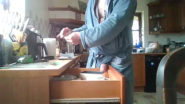 jakjak106 online show from April 15, 2026, 7:47 am