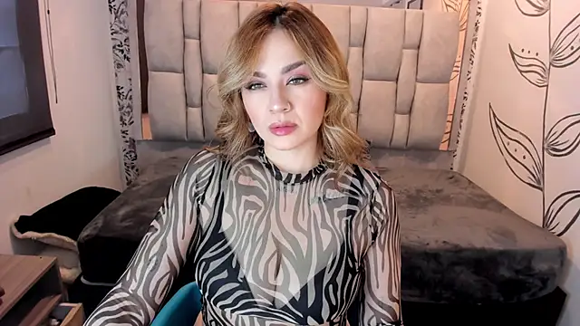 Snapshot of KataHot_ chatting on October 30, 2025, 8:17 pm KataHot online show from October 30, 2025, 8:17 pm