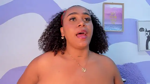 MONAAXXX  online show from September 20, 2025, 3:33 am