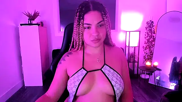 Snapshot of MelSaunders chatting on November 6, 2025, 3:21 am MelSaunders online show from November 6, 2025, 3:21 am