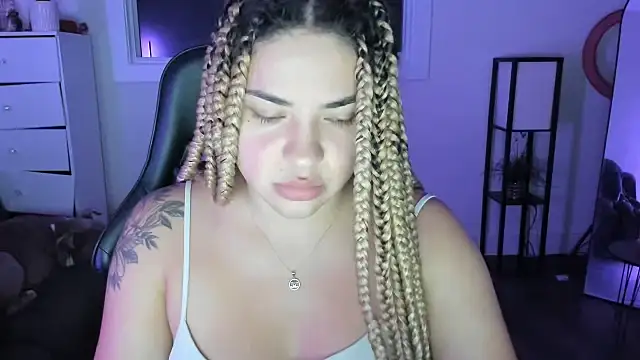 Snapshot of MelSaunders chatting on October 28, 2025, 4:13 am MelSaunders online show from October 28, 2025, 4:13 am