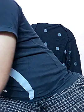 GlassBarge9 online show from November 5, 2025, 2:09 pm