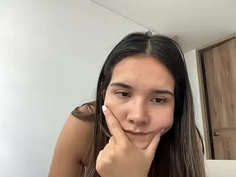 Anna Collins23 online show from November 3, 2025, 3:48 pm