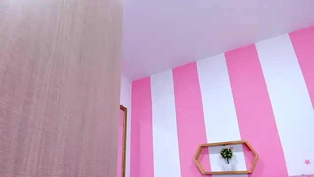 Snapshot of ISABELLA_020 chatting on March 15, 2025, 11:40 am ISABELLA 020 online show from March 15, 2025, 11:40 am