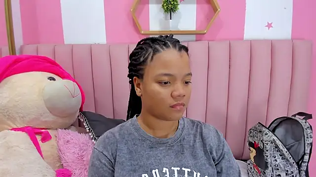 Snapshot of ISABELLA_020 chatting on October 14, 2025, 12:06 pm ISABELLA 020 online show from October 14, 2025, 12:06 pm