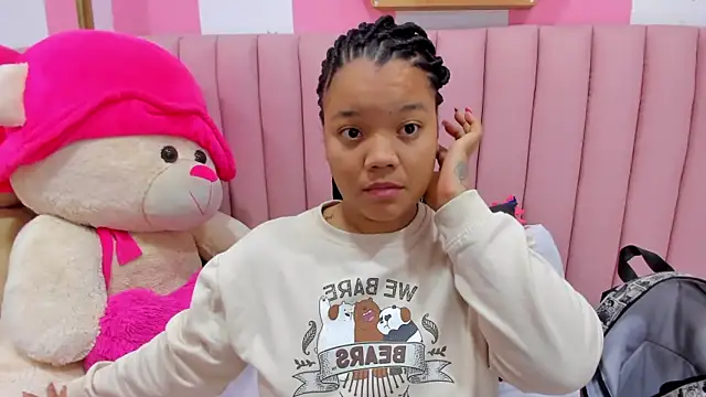 Snapshot of ISABELLA_020 chatting on October 10, 2025, 12:06 pm ISABELLA 020 online show from October 10, 2025, 12:06 pm