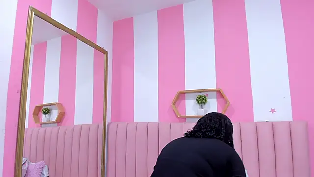 Snapshot of ISABELLA_020 chatting on March 22, 2025, 11:53 am ISABELLA 020 online show from March 22, 2025, 11:53 am