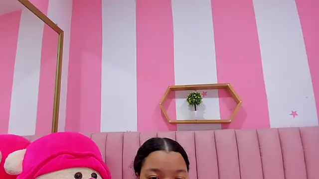 Snapshot of ISABELLA_020 chatting on October 23, 2025, 12:48 pm ISABELLA 020 online show from October 23, 2025, 12:48 pm