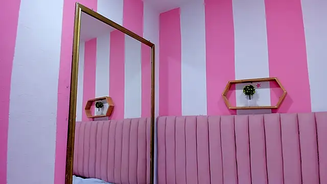 Snapshot of ISABELLA_020 chatting on October 27, 2025, 1:34 pm ISABELLA 020 online show from October 27, 2025, 1:34 pm