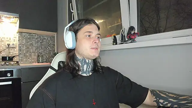  torfin  online show from March 3, 2025, 8:00 pm