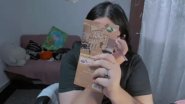 Aria Fullbuster online show from November 7, 2025, 8:57 pm