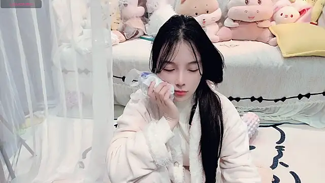 AKiKi711 online show from March 21, 2026, 2:43 pm