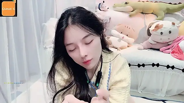 AKiKi711 online show from October 18, 2025, 4:20 pm