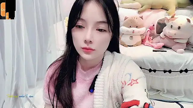 AKiKi711 online show from October 9, 2025, 4:40 pm