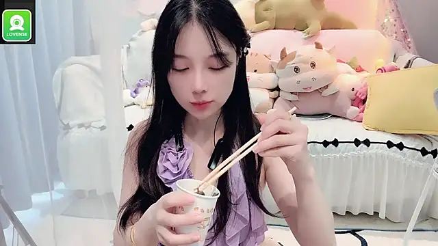 AKiKi711 online show from September 13, 2025, 4:45 am