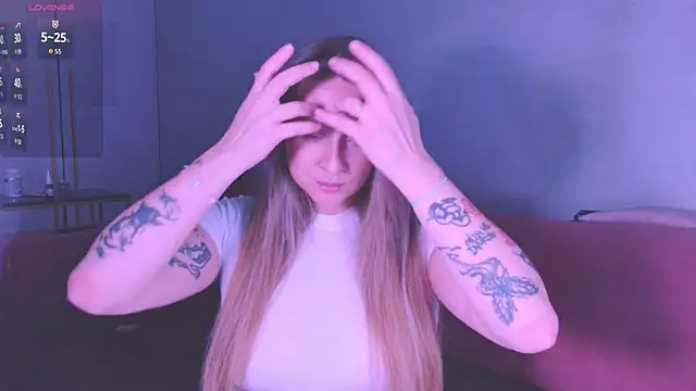 Snapshot of Oh_mylissa chatting on October 10, 2025, 7:04 pm Oh mylissa online show from October 10, 2025, 7:04 pm