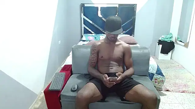 MiguelAngelxl online show from November 6, 2025, 11:53 pm